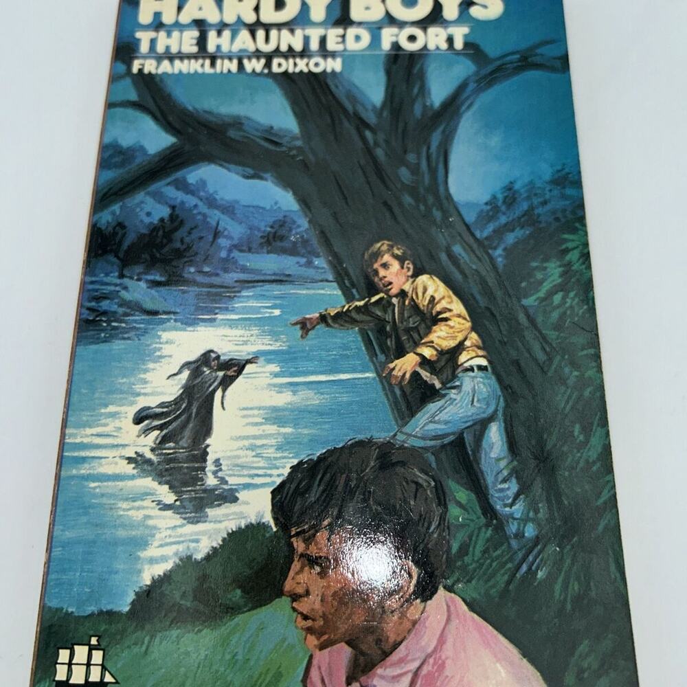 #3 The Haunted Fort The Hardy Boys Franklin W. Dixon Armada UK Print 1980